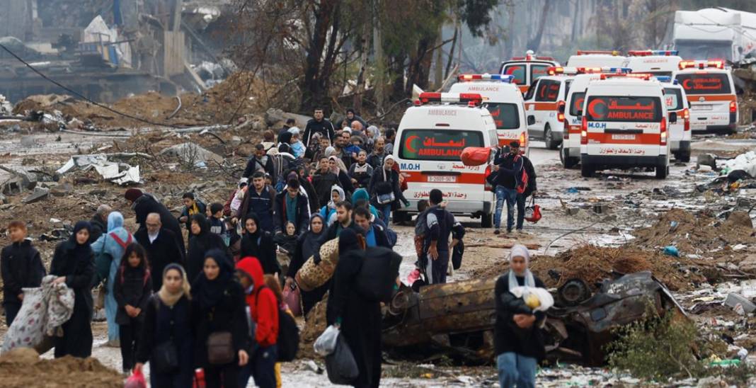 Gazzeliler göç yolunda: Yalın ayak, yaralı, soğuk ve yağmur altında... 2